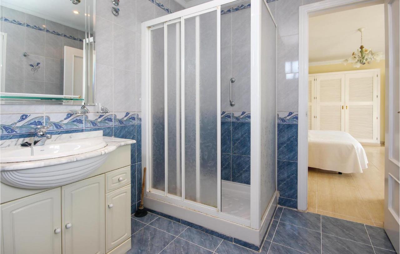 Gorgeous Apartment In Urb El Chaparral With Wifi ลากาลาเดมิฮาส ภายนอก รูปภาพ