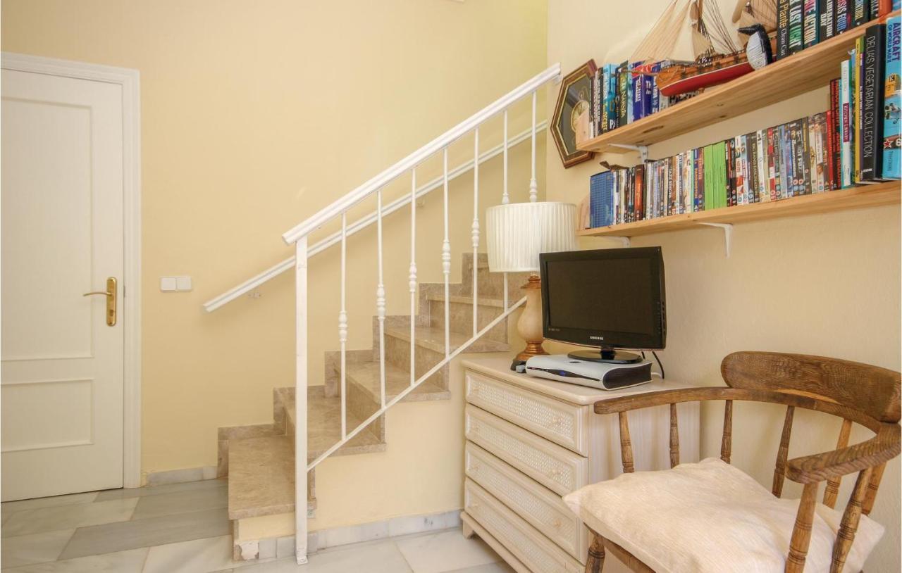 Gorgeous Apartment In Urb El Chaparral With Wifi ลากาลาเดมิฮาส ภายนอก รูปภาพ